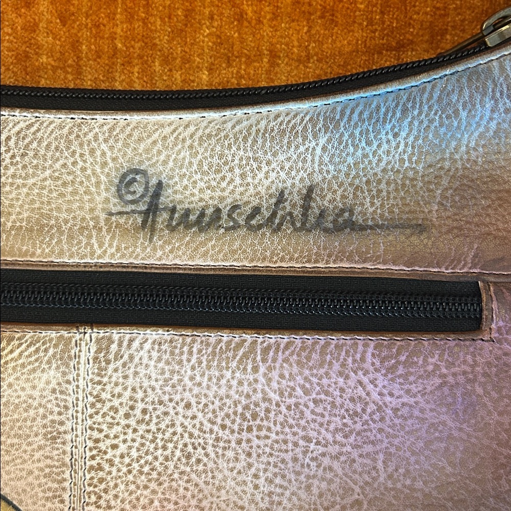 Anuschka hand-painted genuine leather bag featuring floral lotus artwork. - Picture 5 of 12